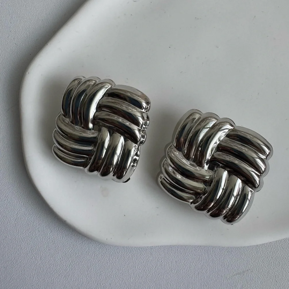 Vintage Silver Line Texture Square Clip On Earrings - Picture 6 of 6